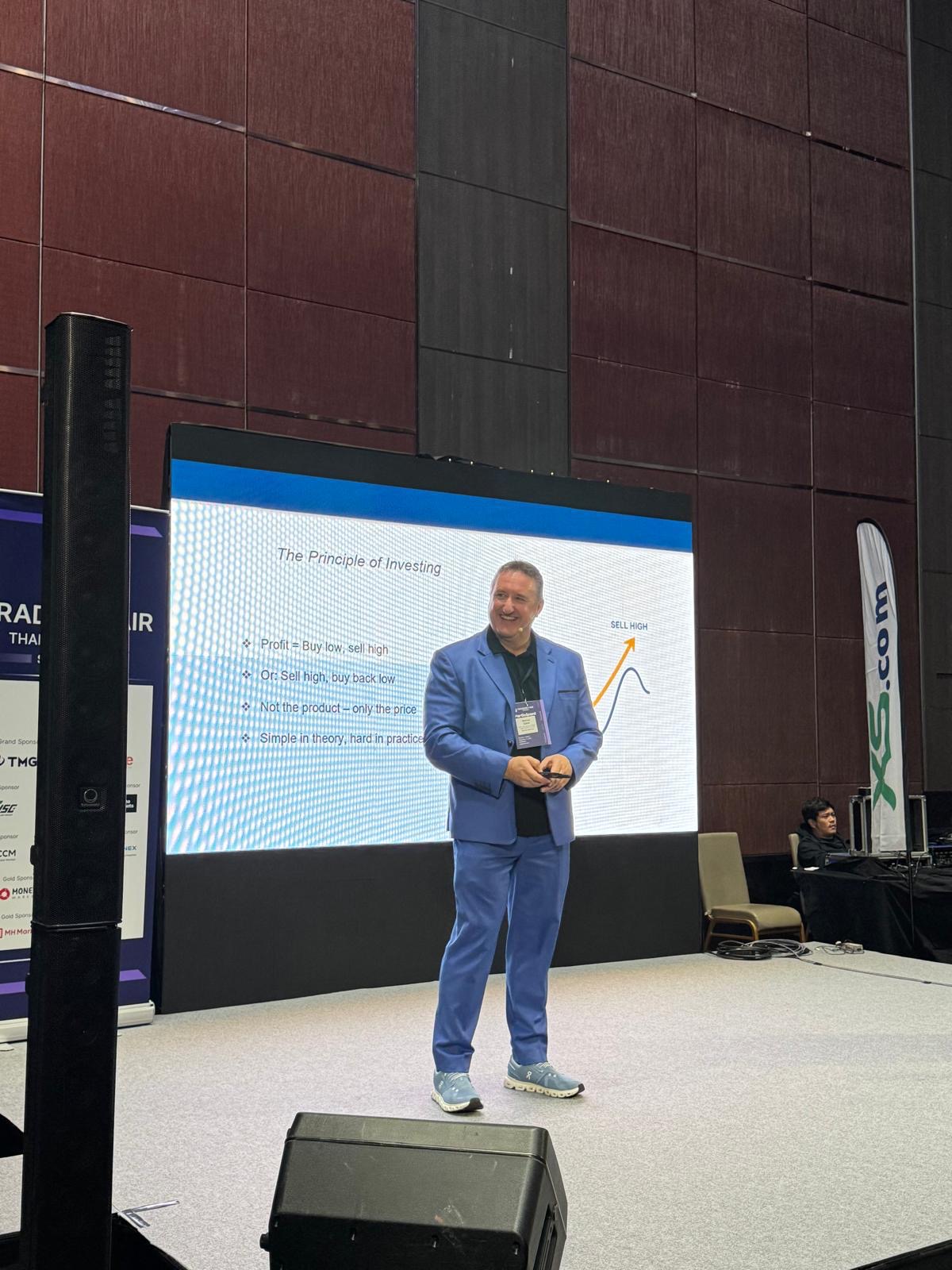 Markus Gabel presenting in Bangkok